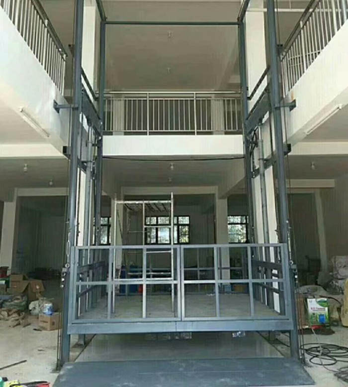 好風景家具有限公司定制的升降貨梯