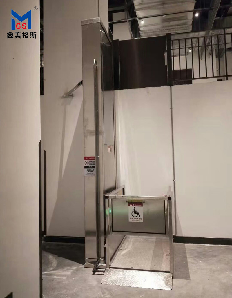 成都市宏泰建筑東安閣項目垂直無障礙升降機